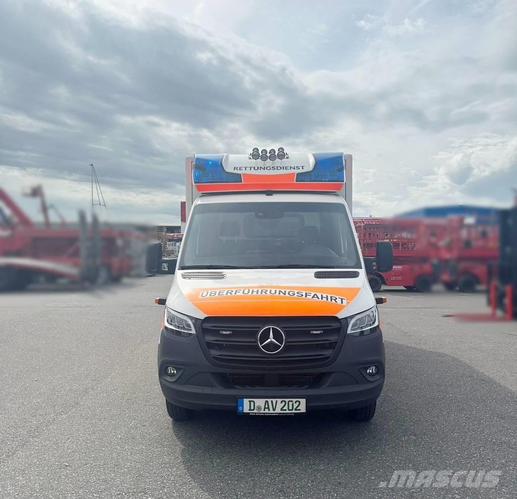 Mercedes-Benz 100 D Ambulanser