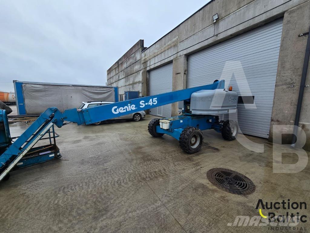 Genie S 45 Bomliftar