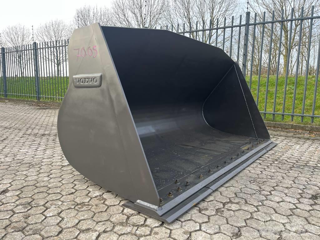Volvo L 70 H Bucket Skopor