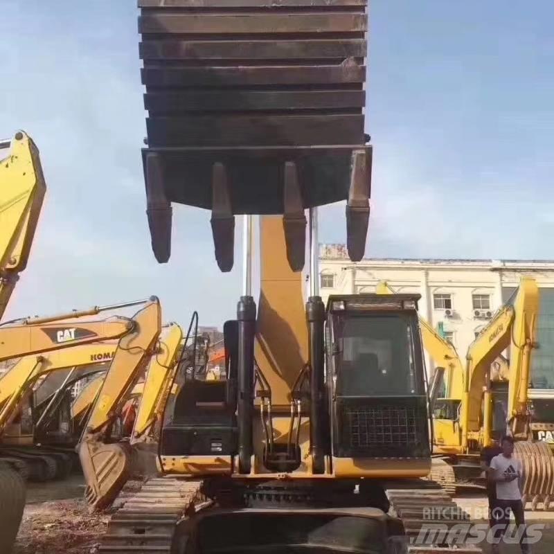 CAT 340 D L Bandgrävare