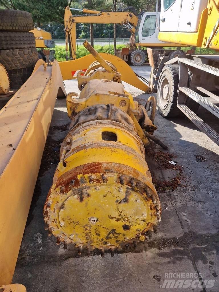 Komatsu KWA 055HD-4 Hjulaxlar