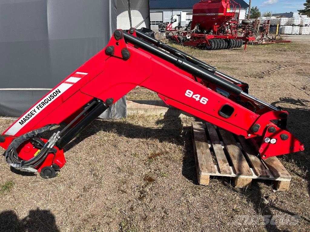 Massey Ferguson 945 Frontlastare och grävare