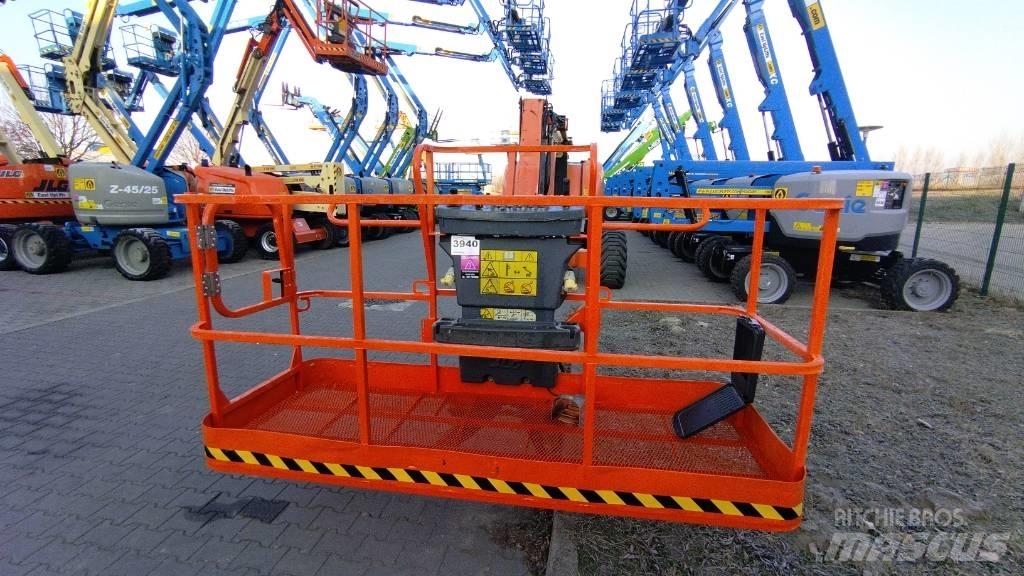 JLG 800 AJ Bomliftar