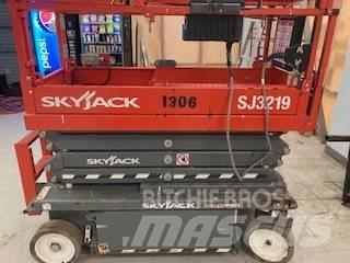 SkyJack SJ 3219 Saxliftar