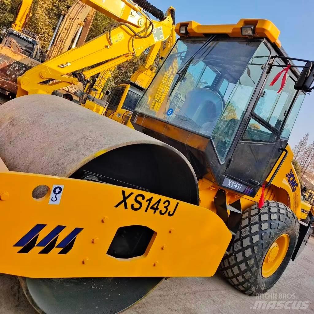 XCMG XS 142 J Envalsvältar