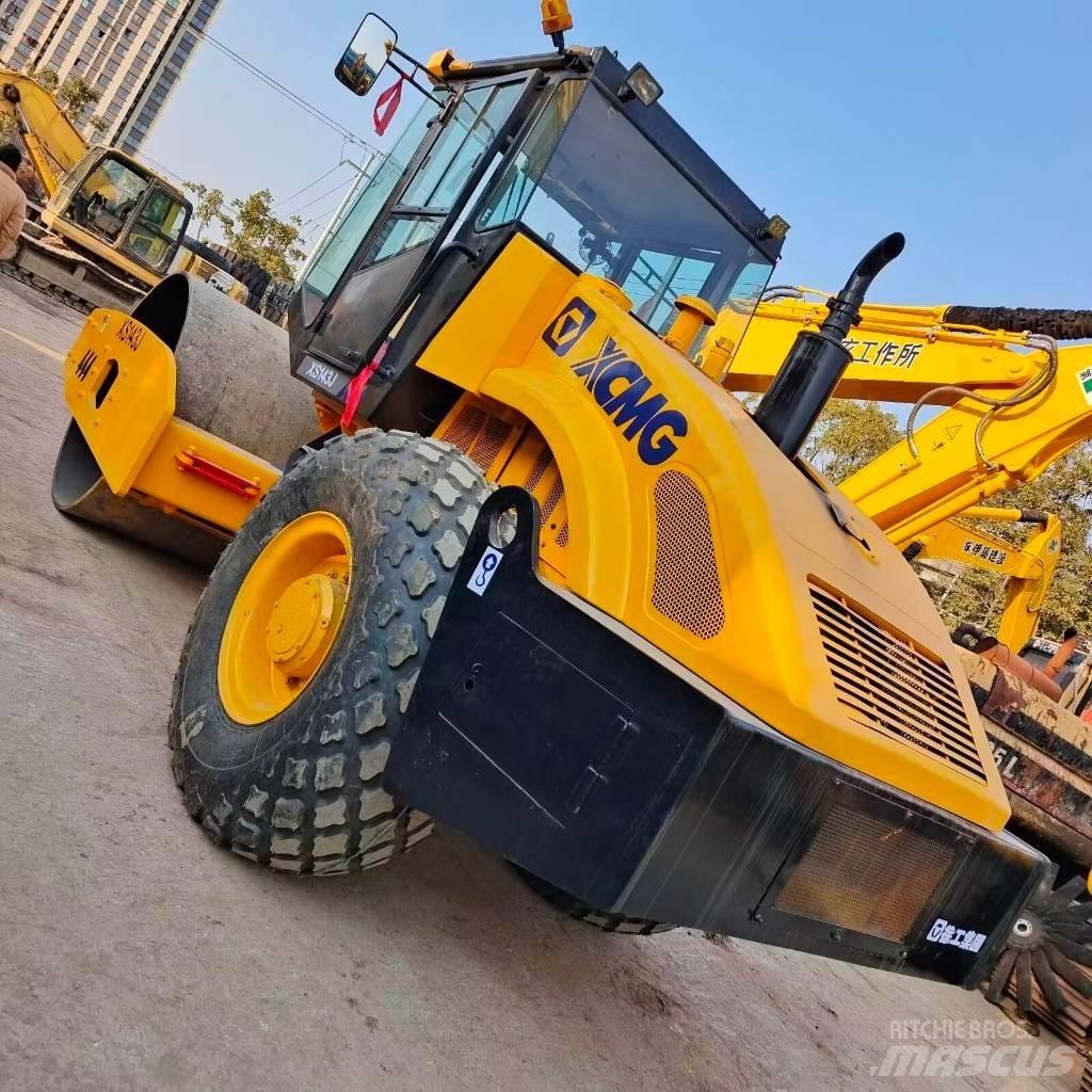 XCMG XS 142 J Envalsvältar