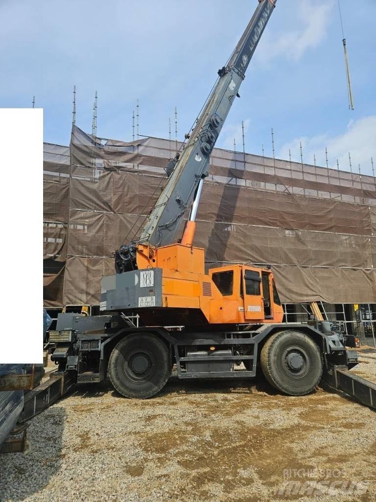 Komatsu LW 250 Terrängkranar (Grov terräng)