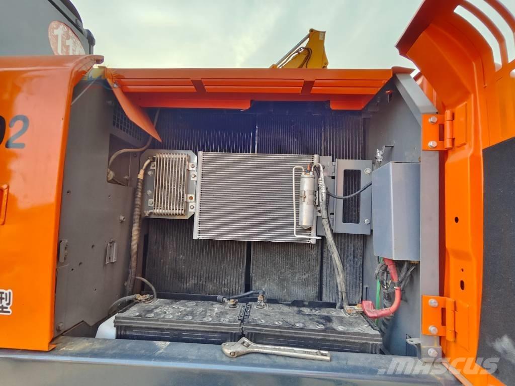 Hitachi ZX 210 Bandgrävare