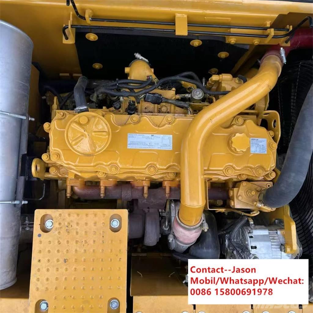 CAT 320D2L Bandgrävare
