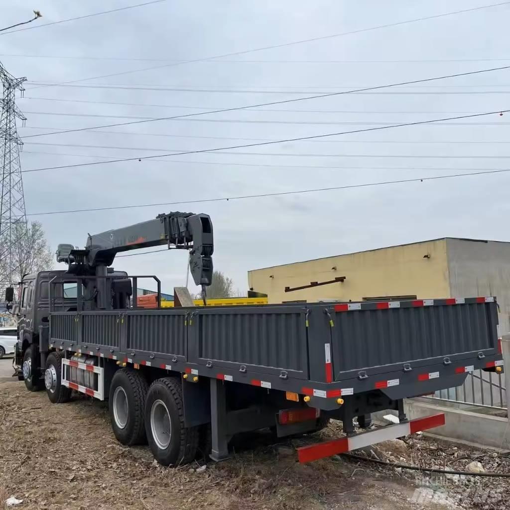 Howo 371 8x4 Kranbilar