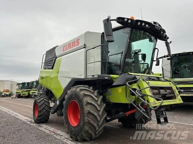 CLAAS TRION 750 Skördetröskor