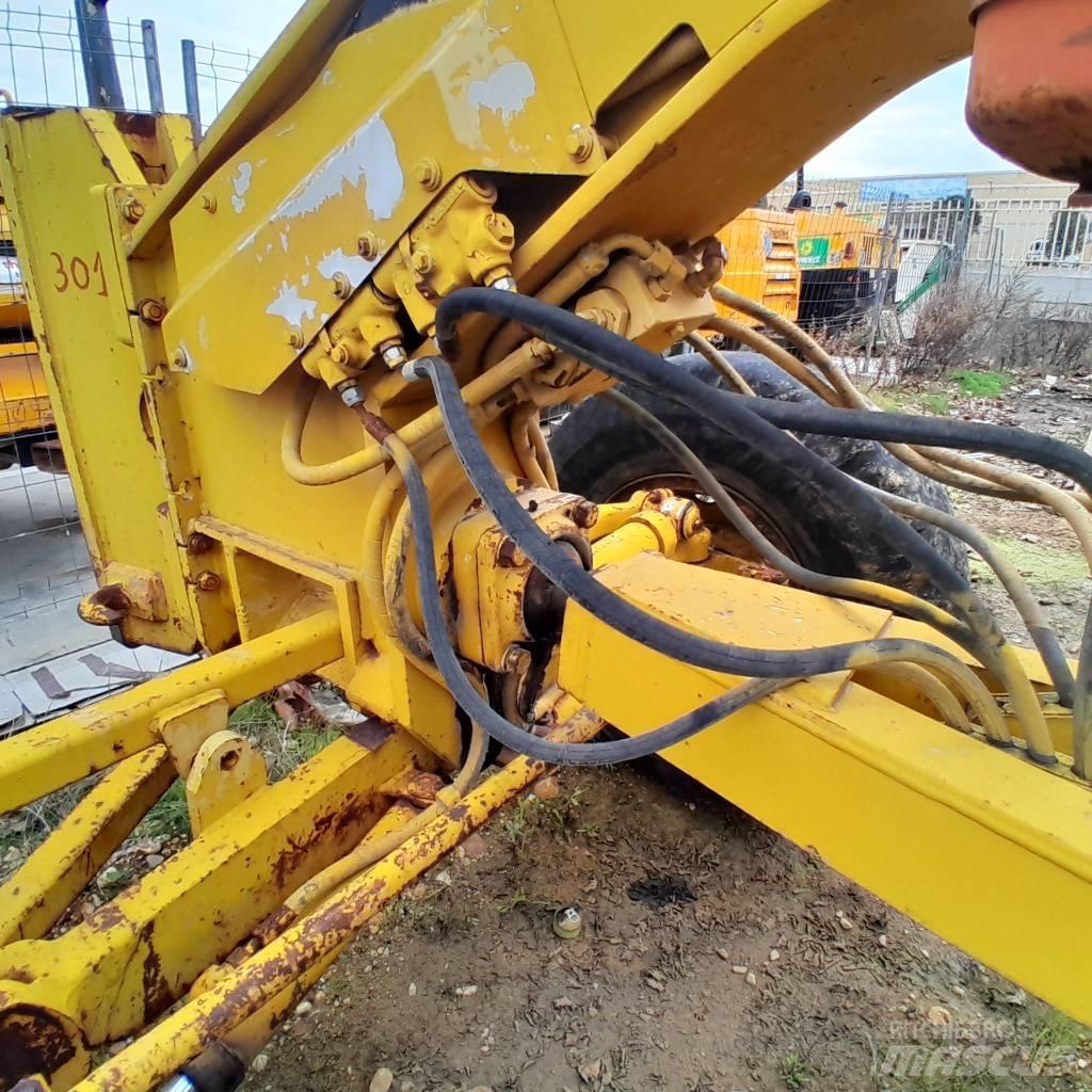 CAT 140 G Väghyvlar