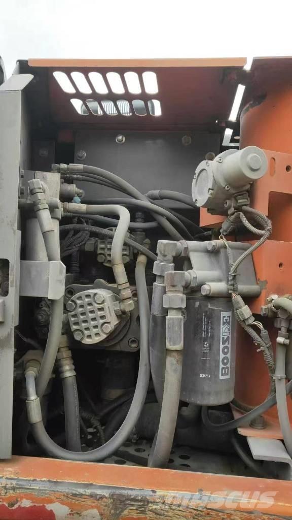 Hitachi ZX130W Hjulgrävare