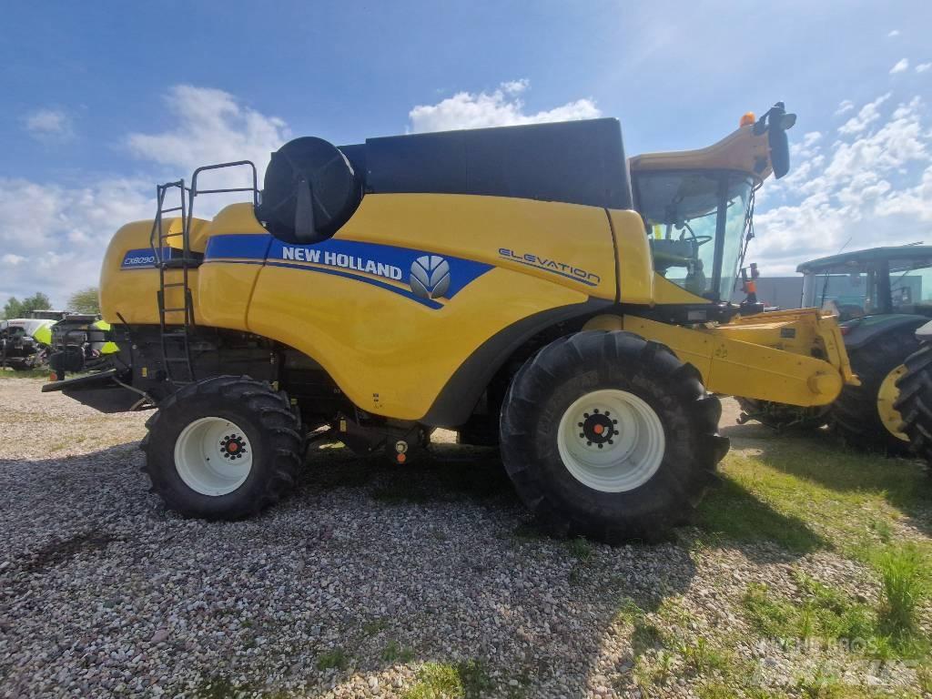 New Holland CX 8090 Skördetröskor
