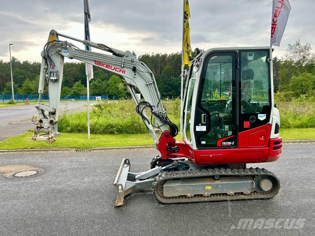 Takeuchi TB 235-2 V3 Minigrävare < 7t