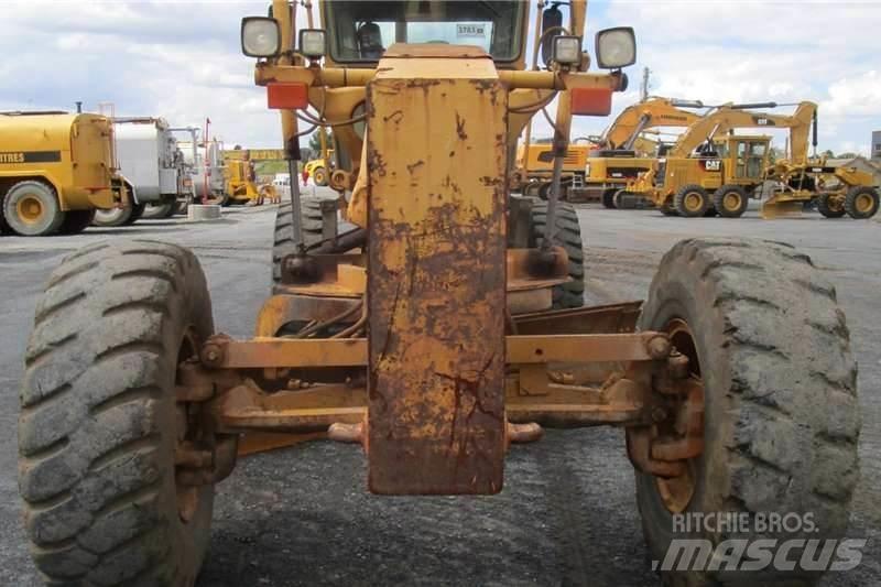 CAT 140H Väghyvlar