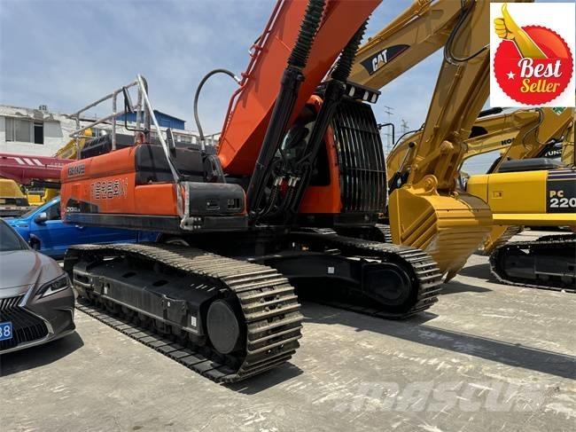 Doosan DX 340 LCA Bandgrävare