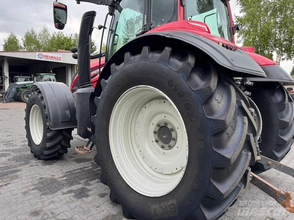 Valtra T234 VERSU Traktorer
