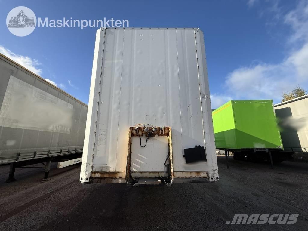 Schmitz SKO 24 Skåptrailer
