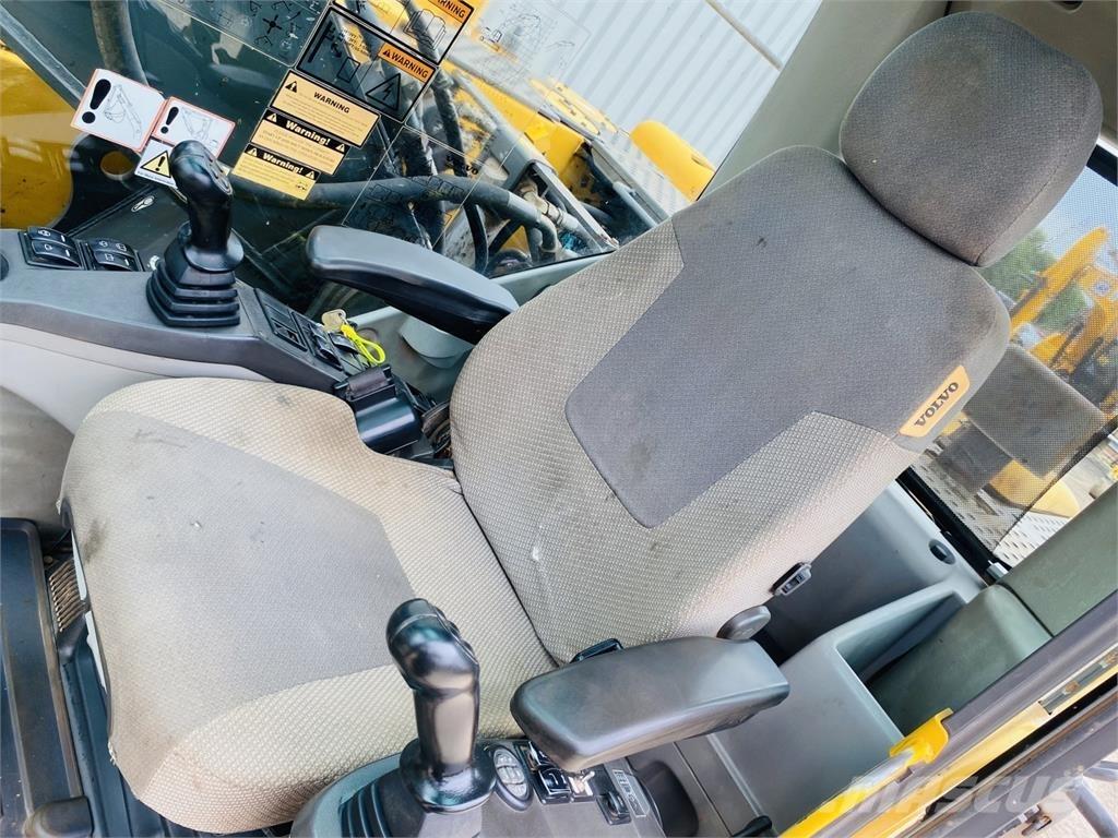Volvo EC210CL Bandgrävare