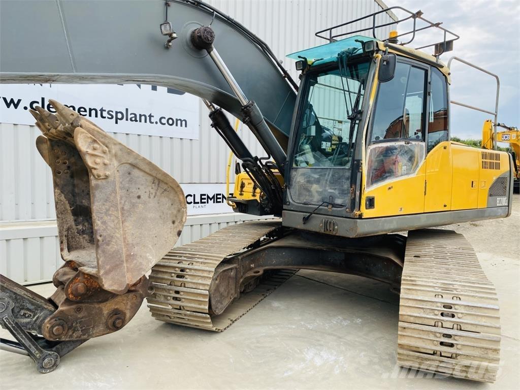 Volvo EC210CL Bandgrävare