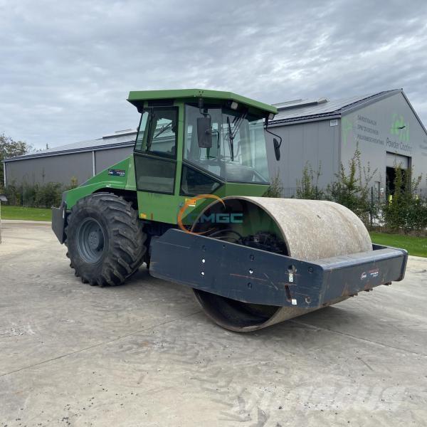 Dynapac CA302D Jordkompaktorer