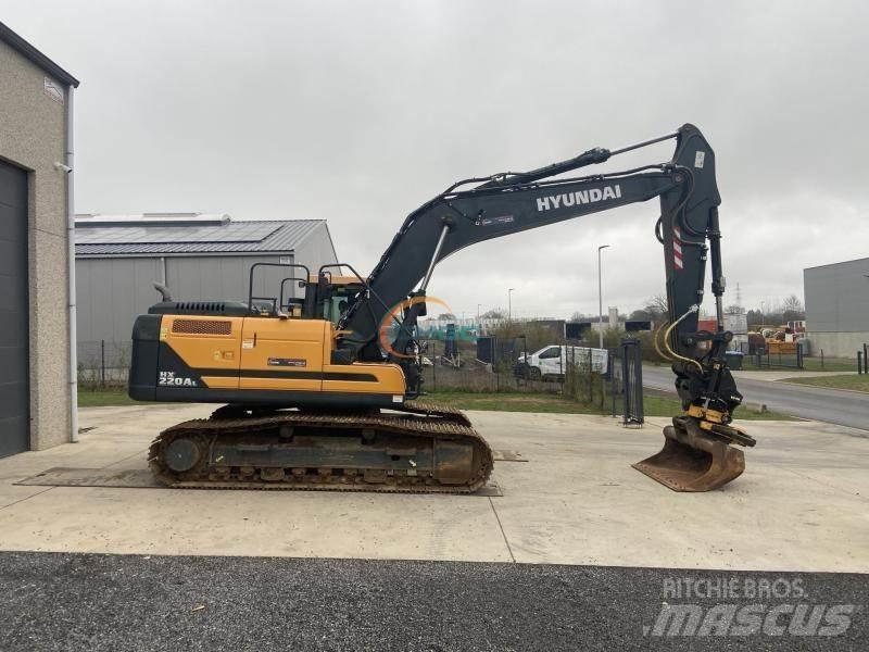 Hyundai HX220 L Hjulgrävare