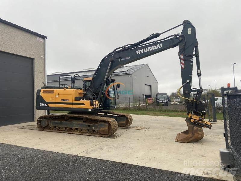 Hyundai HX220 L Hjulgrävare