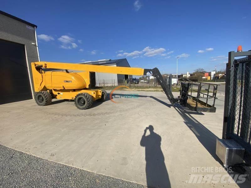 JLG 800AJ Bomliftar