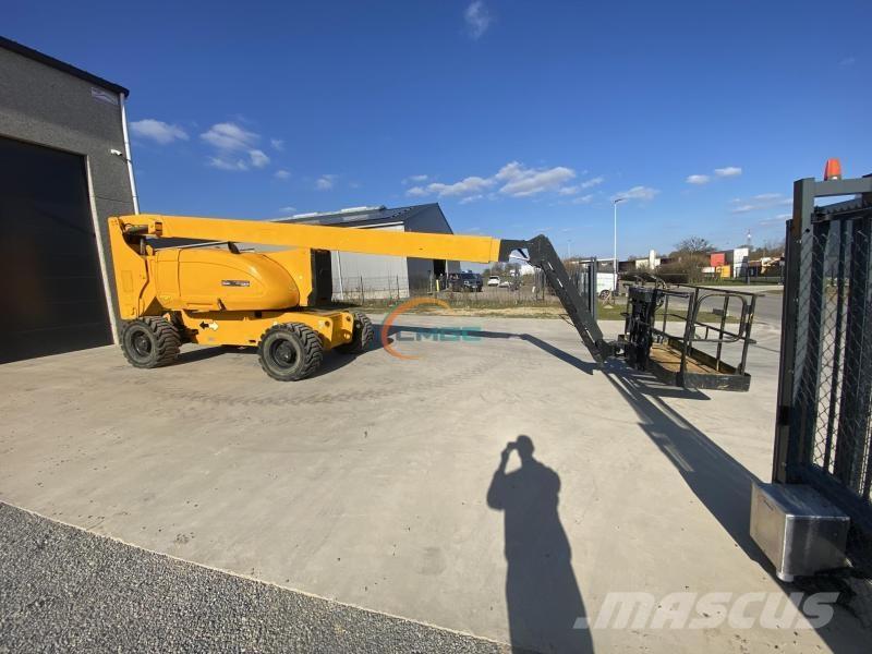 JLG 800AJ Bomliftar