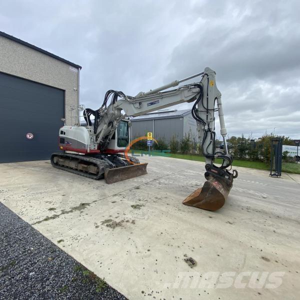 Takeuchi TB215R Hjulgrävare