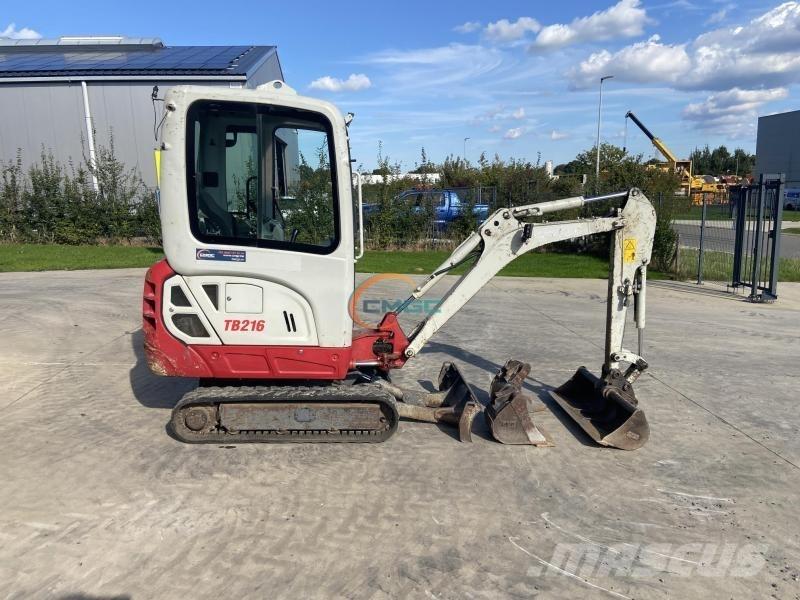 Takeuchi TB216 Hjulgrävare