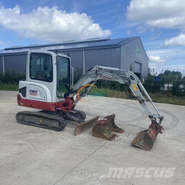 Takeuchi TB225 Hjulgrävare