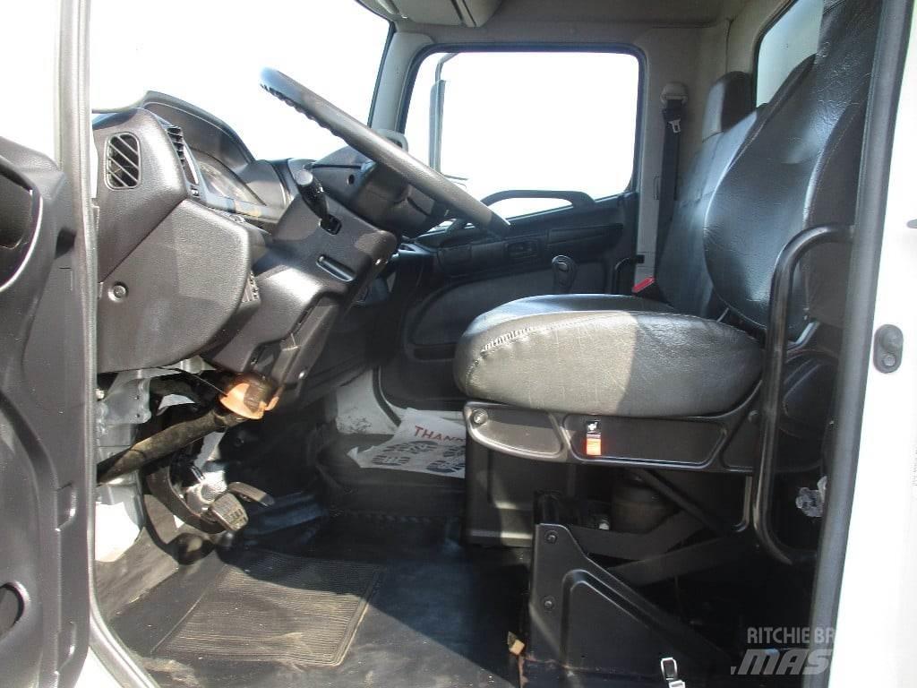Hino 338 Skåpbilar