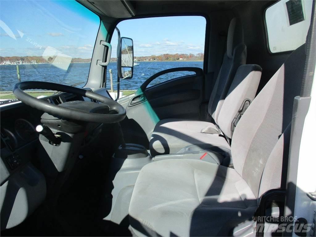 Isuzu NQR Skåpbilar