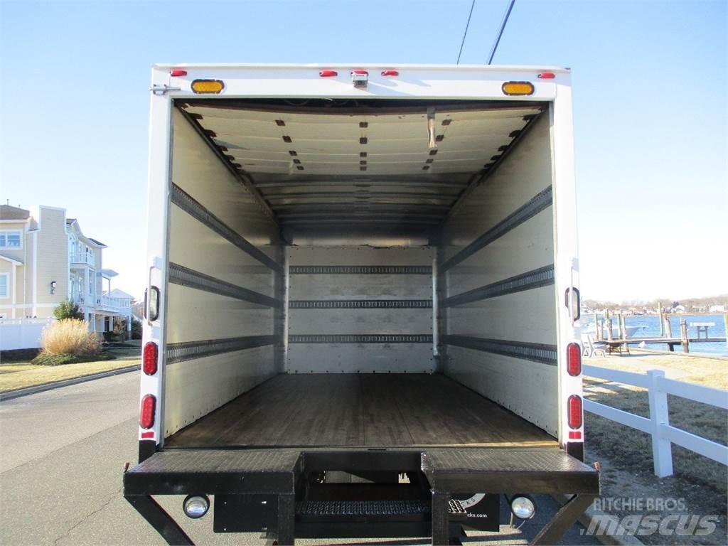 Isuzu NQR Skåpbilar