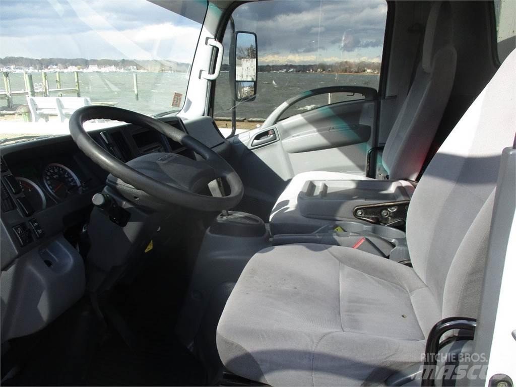 Isuzu NRR Skåpbilar