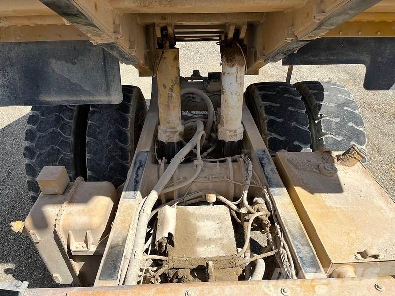 CAT 771D Gruvtruck