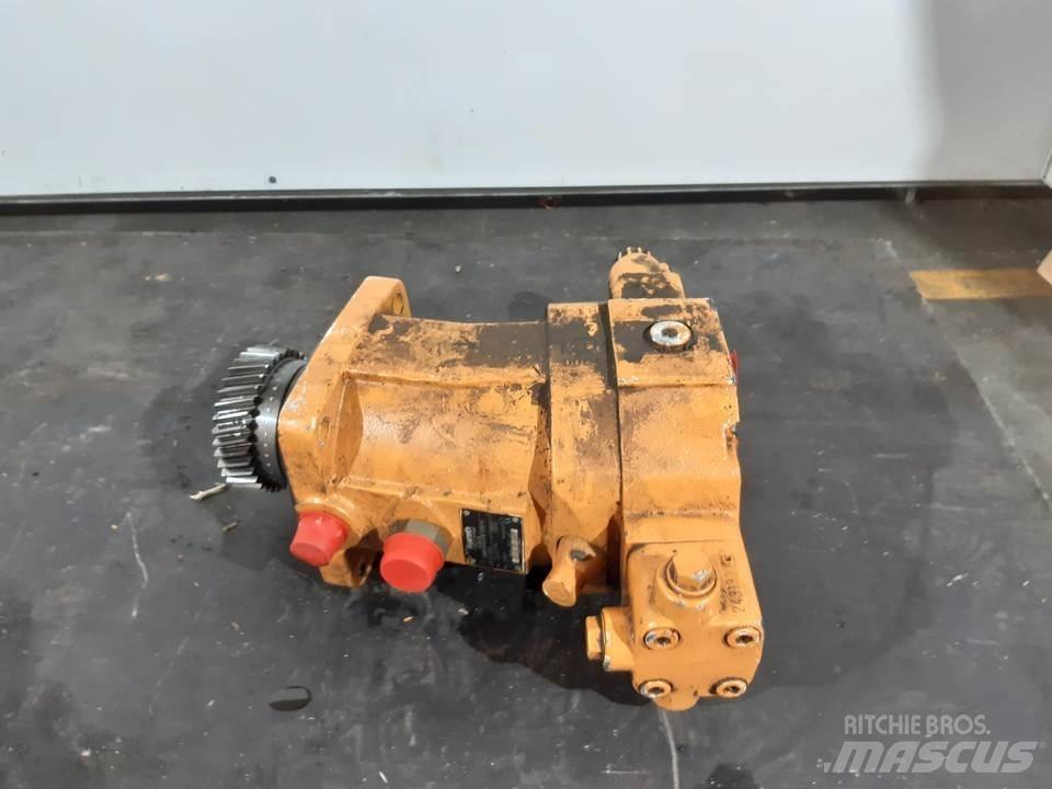 CASE 121D Hydraulik
