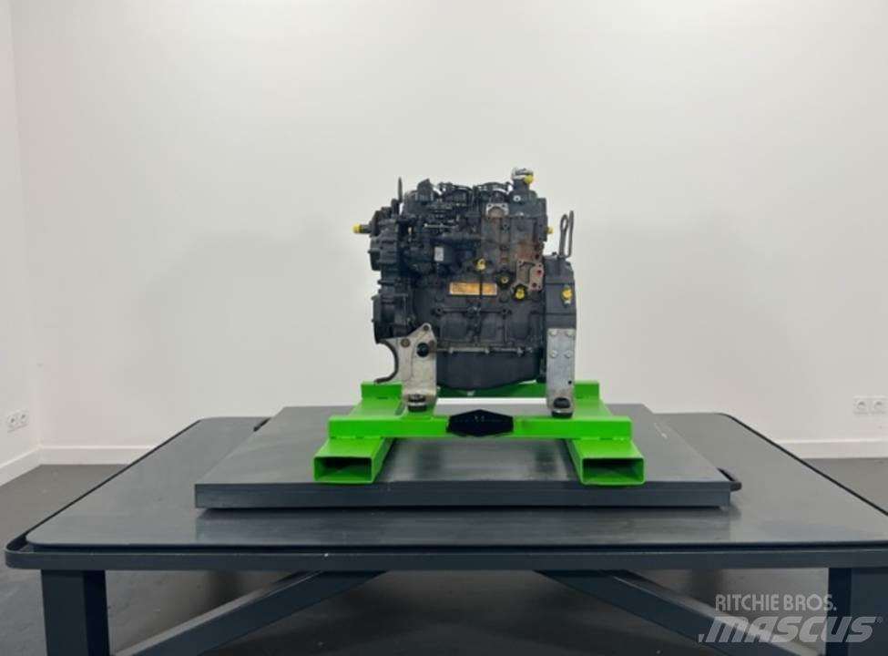 CASE 221E Motorer