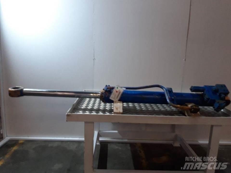 CASE 688B Hydraulik