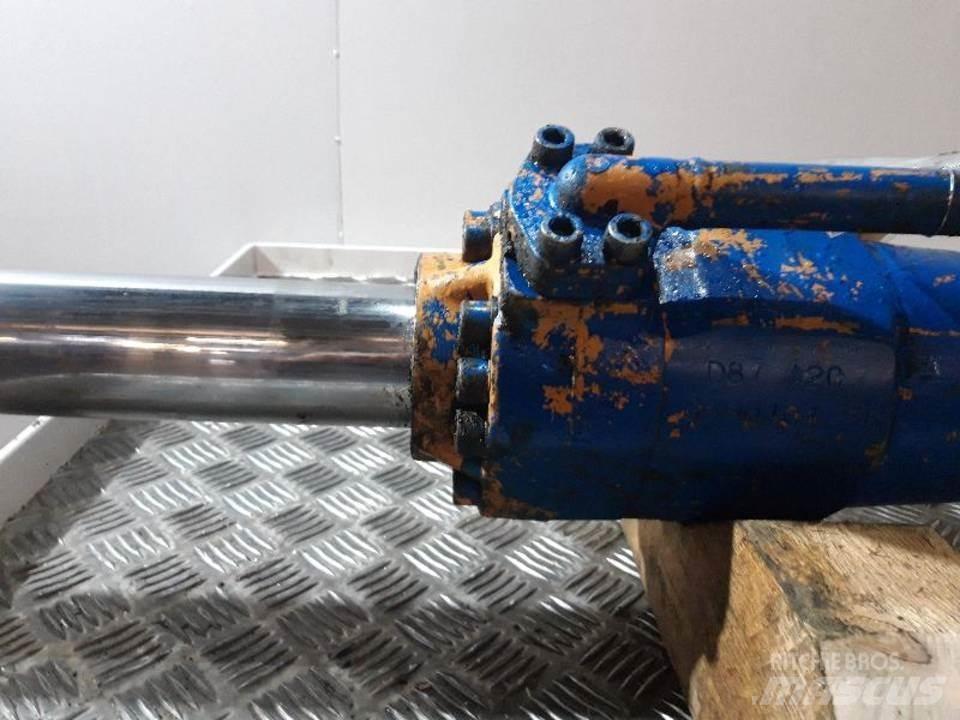 CASE 688B Hydraulik