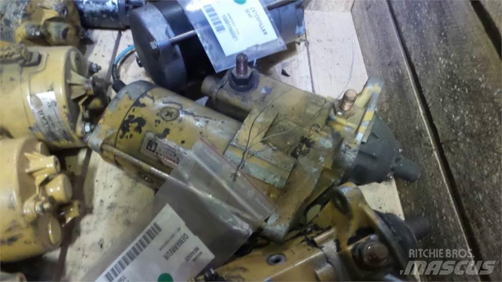 CAT 212B Motorer