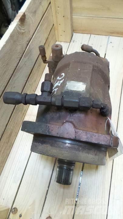 CAT 235D Hydraulik