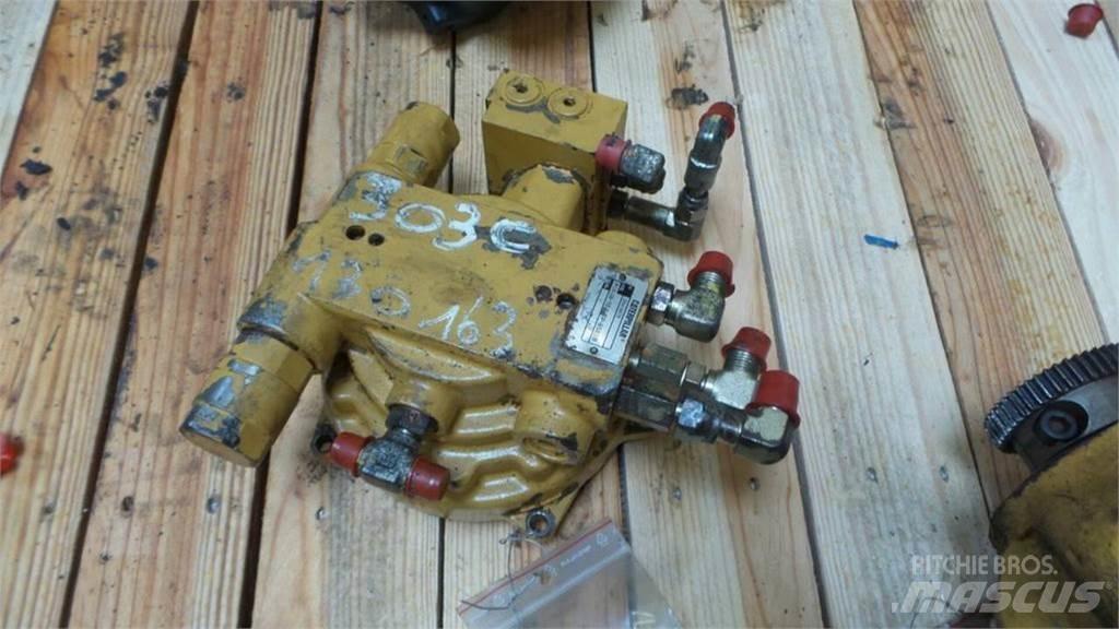CAT 303C Hydraulik