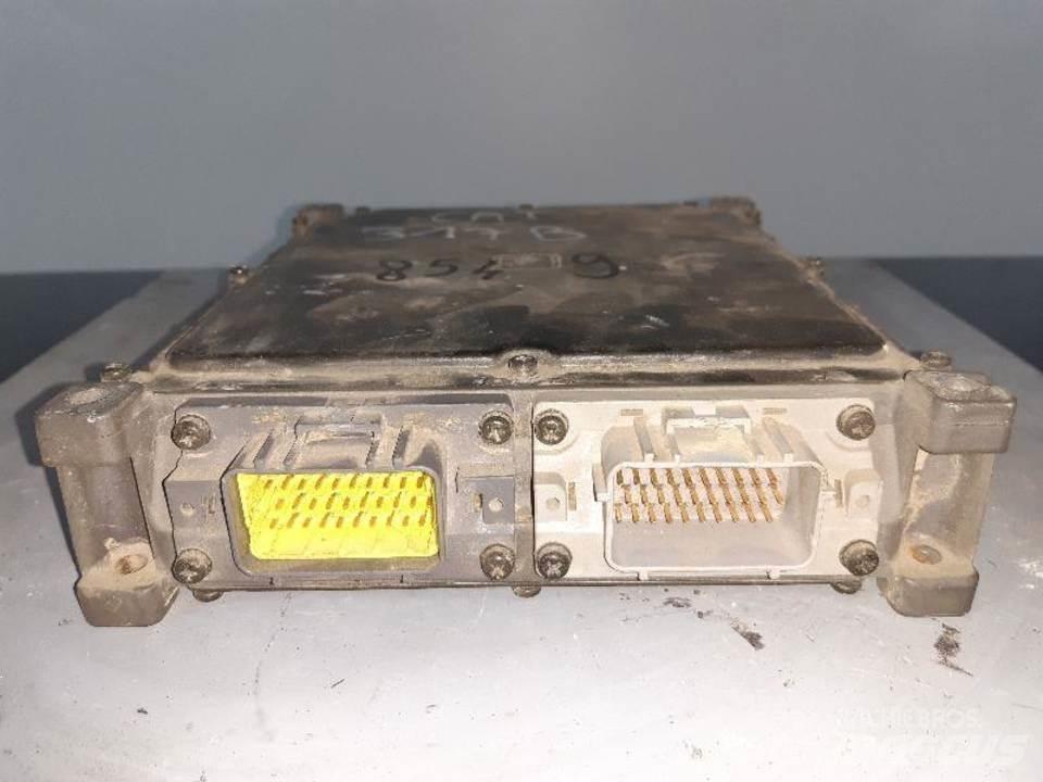CAT 317B Hytter och interiör
