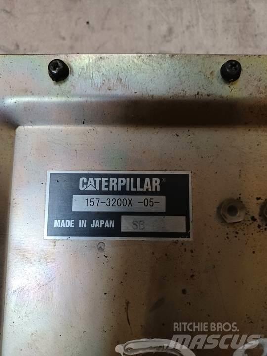 CAT 318C Hytter och interiör