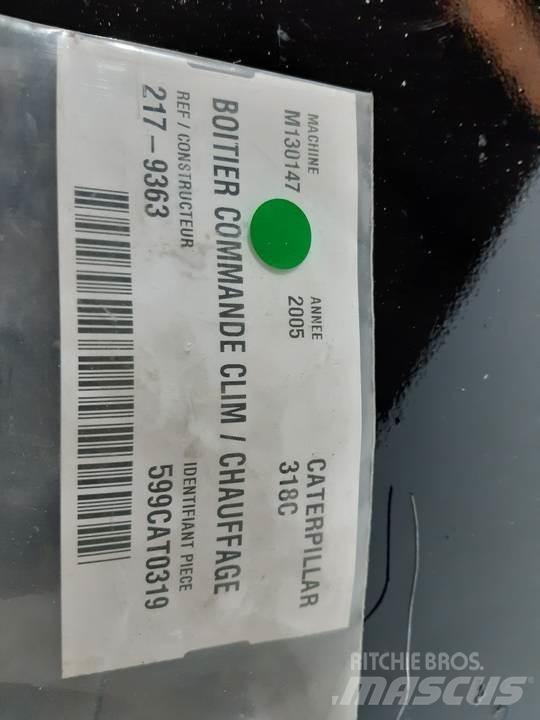 CAT 318C Hytter och interiör