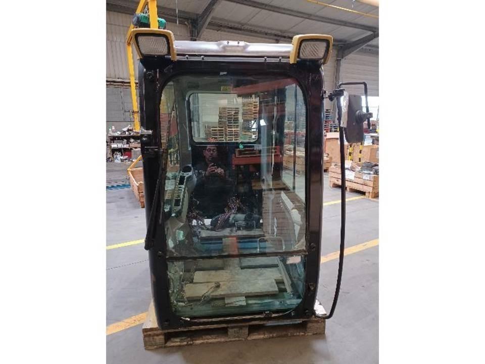 CAT 320DL Hytter och interiör