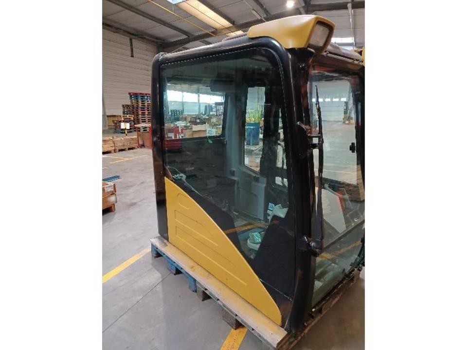 CAT 320DL Hytter och interiör
